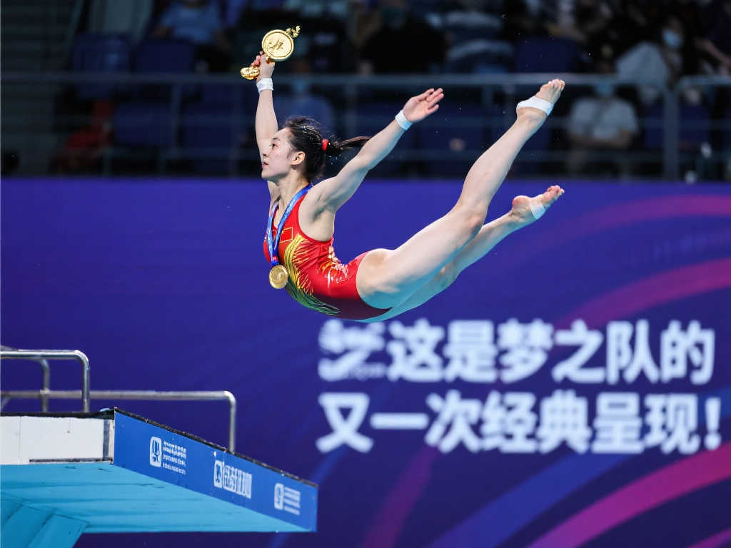 更是在体能